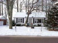 Niagara on the Lake bungalow winter photo